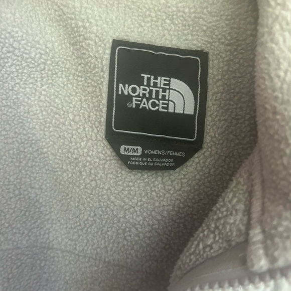 Light Gray North Face Denali jacket - Picture 4 of 5
